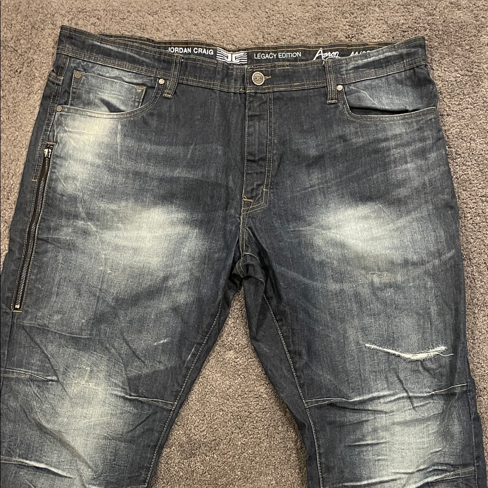 Jordan Craig Legacy Edition Men's Relaxed Fit Faded Dark Wash Jeans - Picture 2 of 9